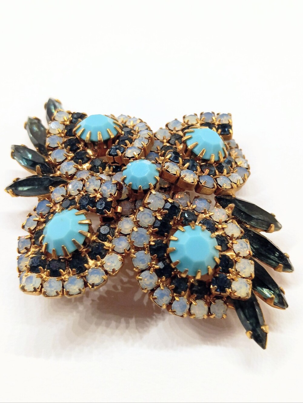 Vintage Opaline Blue Rhinestone Brooch